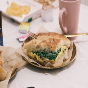 Ehcaccia [Egg & Ham] (Full tray, 8 pcs)